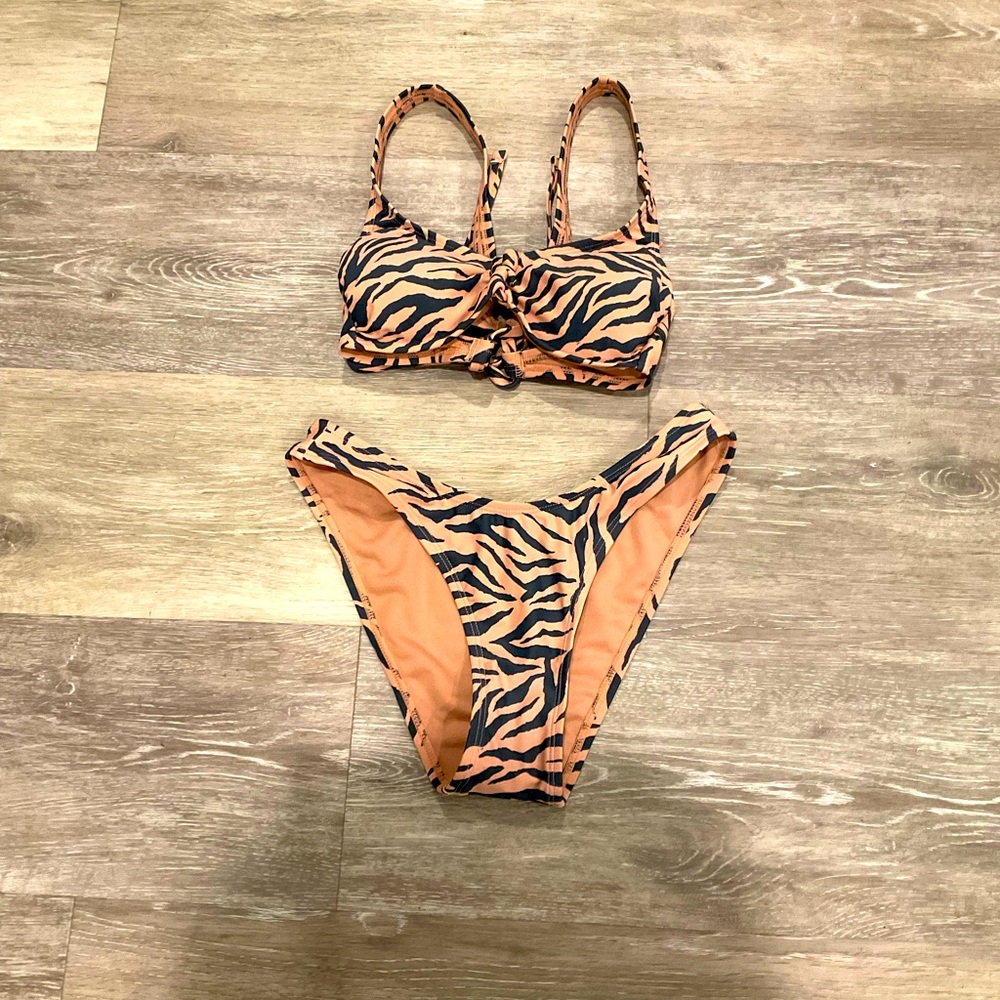 Swimsuit set NWT SZ M
